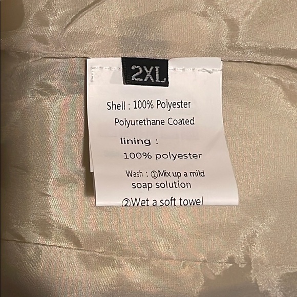 100% Polyester Jacket - Picture 4 of 5